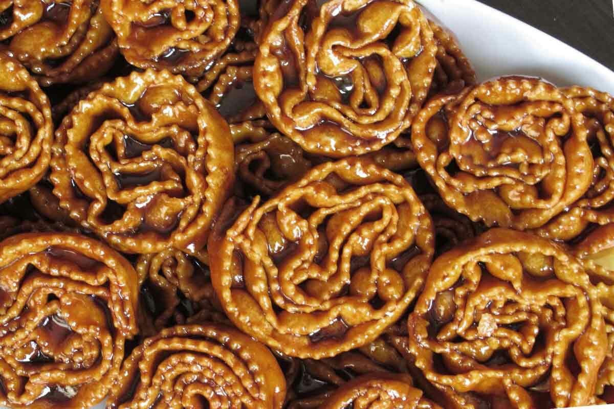 Il segreto delle cartellate pugliesi per ottenere un dolce croccante dal sapore tradizionale