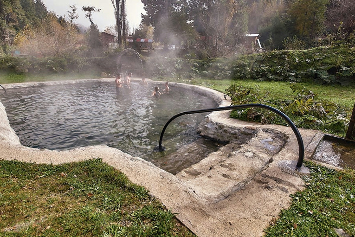 La riserva della Patagonia cilena tra foreste secolari e architetture futuriste da scoprire