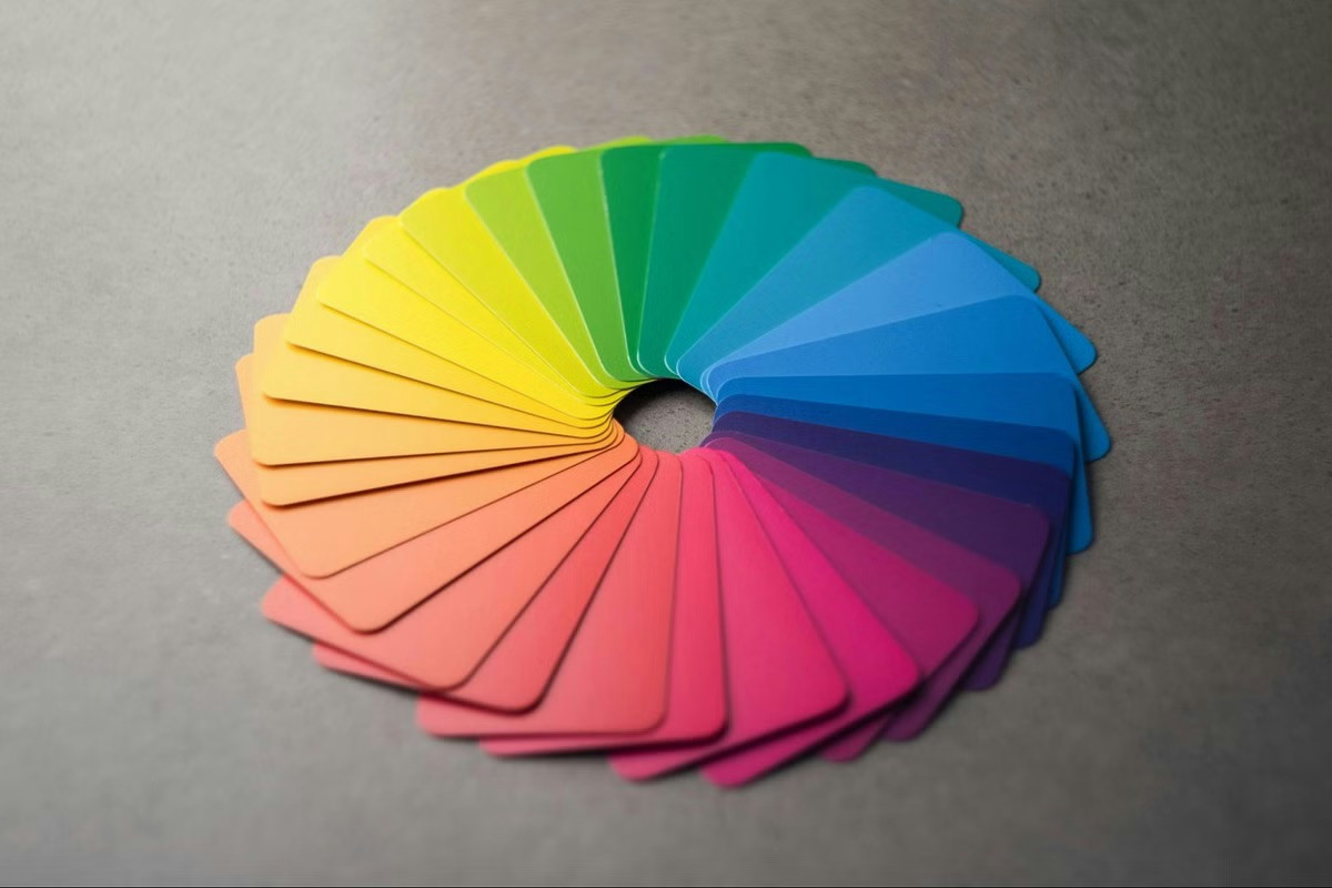 Il significato dei colori preferiti e cosa rivelano sulle caratteristiche personali di chi li sceglie
